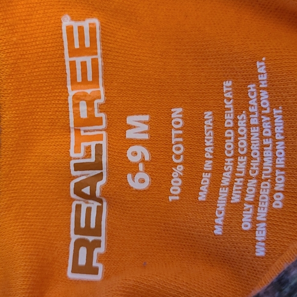 Realtree "Daddy can't wait to take me hunting" orange onesie/bodysuit - Picture 2 of 3